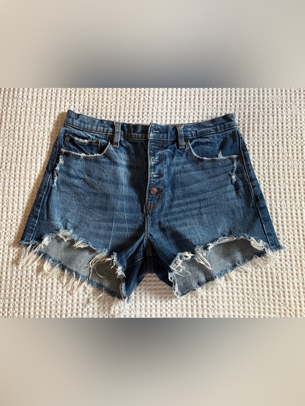Abercrombie High Rise Mom Short